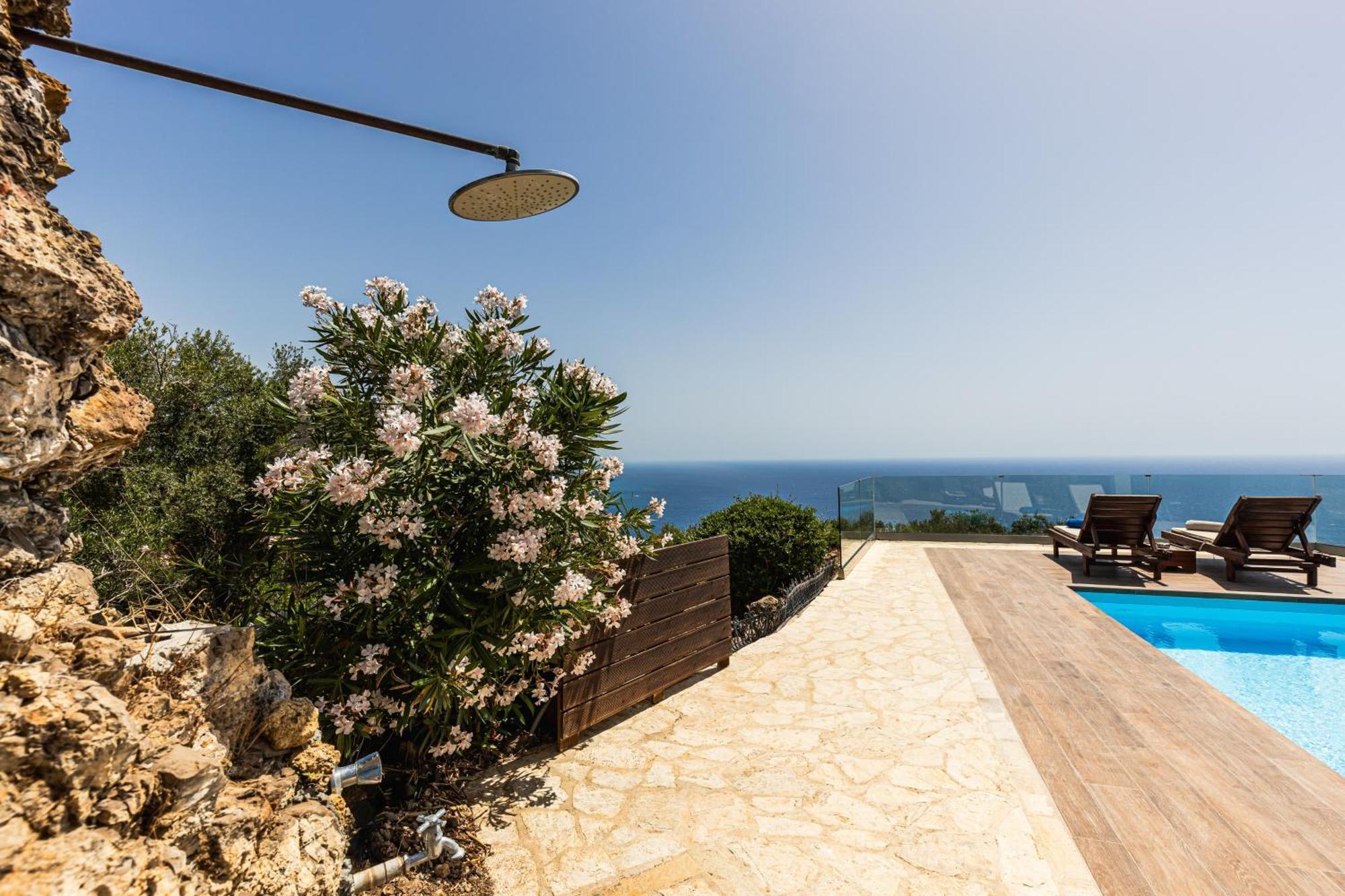 Villa Vardia-Amazing Seaviews With Heated Pool Sinarades Экстерьер фото